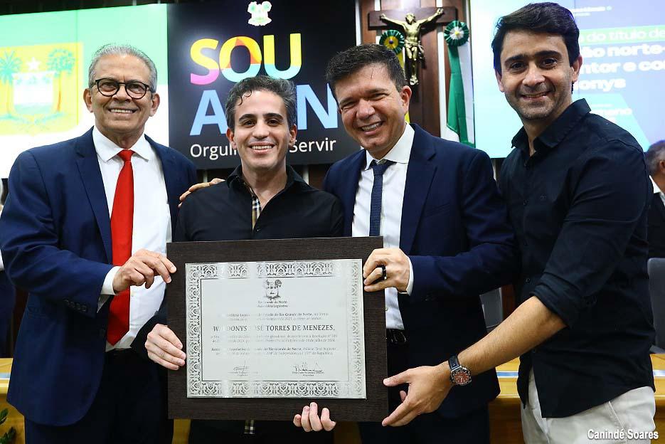 Waldonys recebe título de cidadão do RN: “Agora sou potiguar por lei”