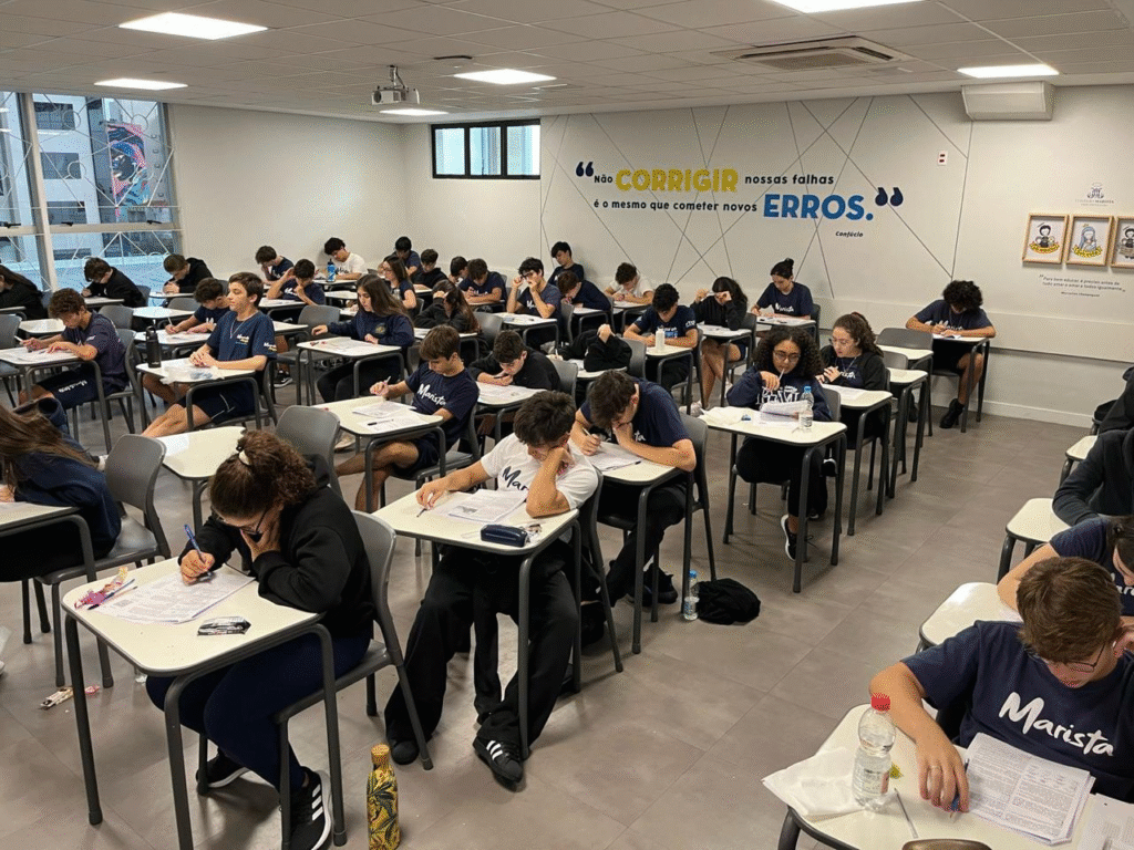 Na reta final do Enem, aulões reforçam confiança e equilíbrio entre corpo e mente