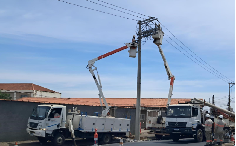 Acidentes com veículos provocaram 602 interrupções de energia na região de Ribeirão Preto até agosto 
