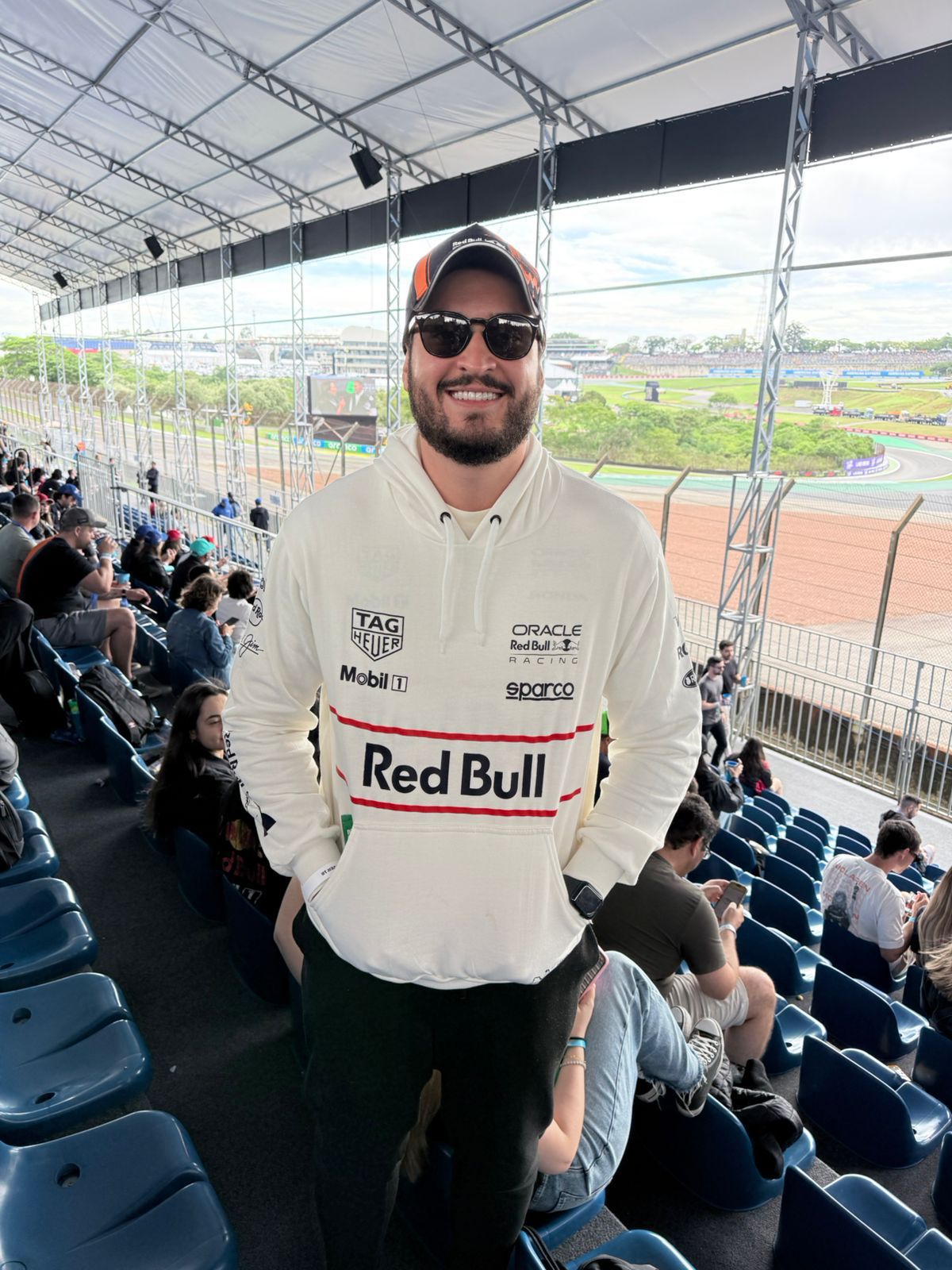 Felipe Wolut prestigia a Fórmula 1 em Interlagos