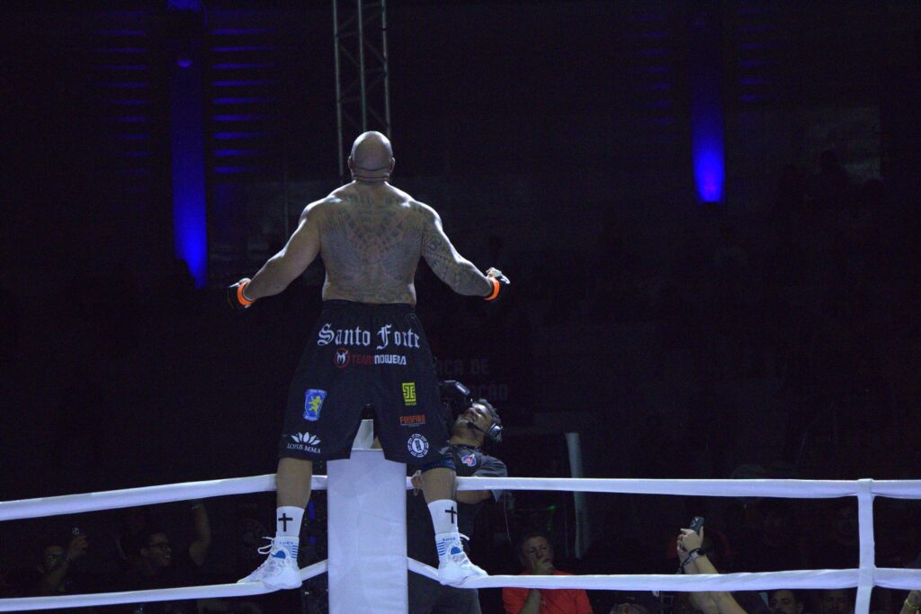 Wendel Negão, Márcio Pedra e Fernando Santo Forte levam o cinturão nas superlutas do Brazilian Fight Night em Ribeirão Preto