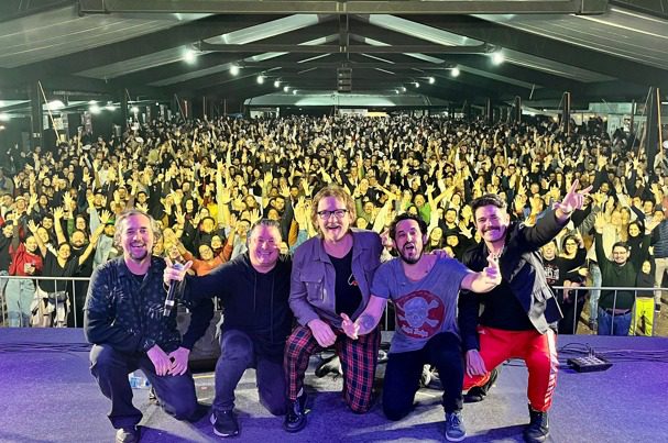 André Frateschi se une à banda Nice Trip em show beneficente pelo Lar Padre Euclides, em Ribeirão Preto
