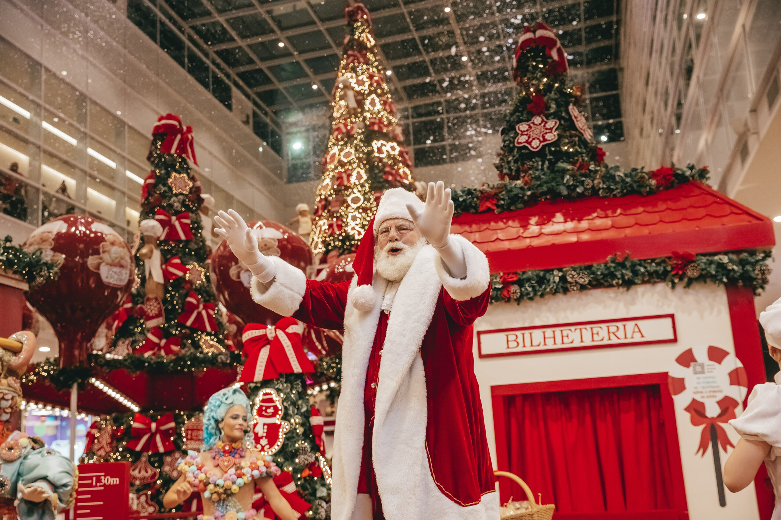 Papai Noel chega ao RibeirãoShopping nesta sexta-feira, 7 de novembro, e marca a abertura oficial da Decoração de Natal