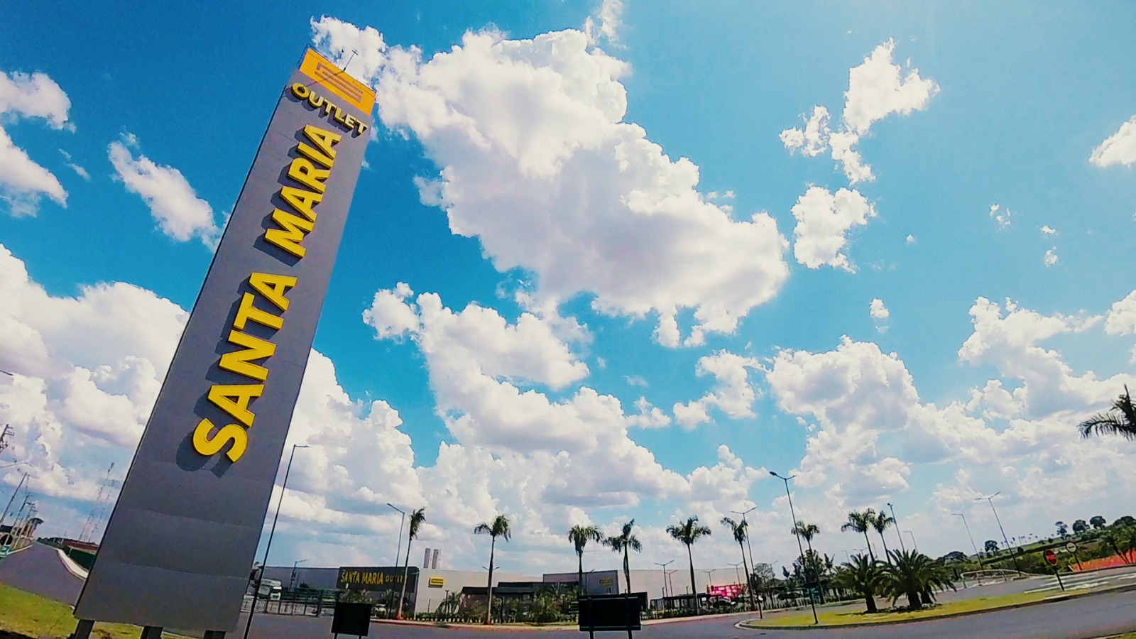 Santa Maria Outlet completa um ano com alta ocupação, expansão do mix e fluxo crescente de visitantes