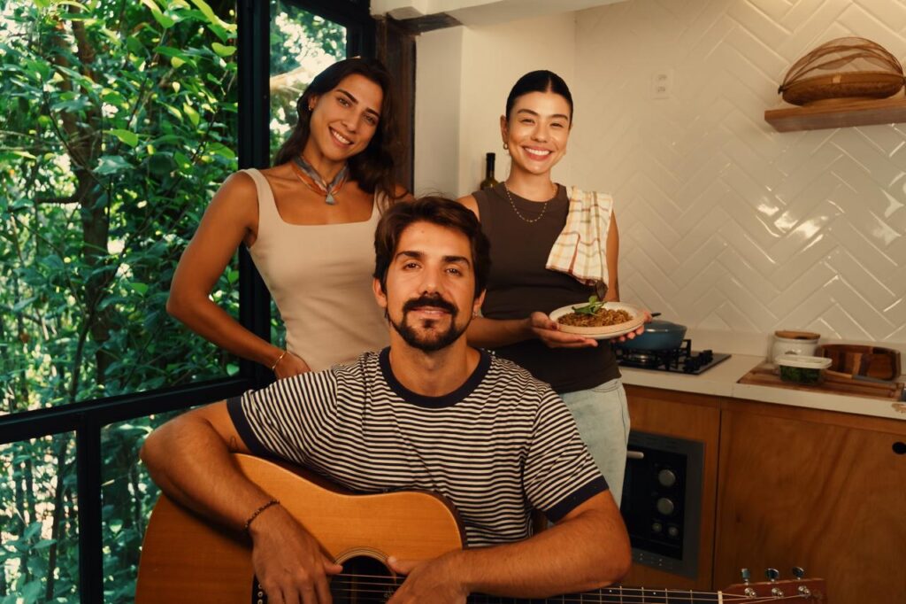 Gabriel Gonti recebe Michele Ykegaya em novo episódio de “Se essa música fosse um prato, qual seria?