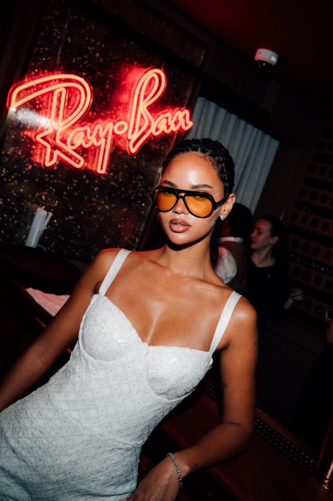 Modelo brasileira Juliana Nalu é destaque em evento exclusivo da Ray-Ban no Catar