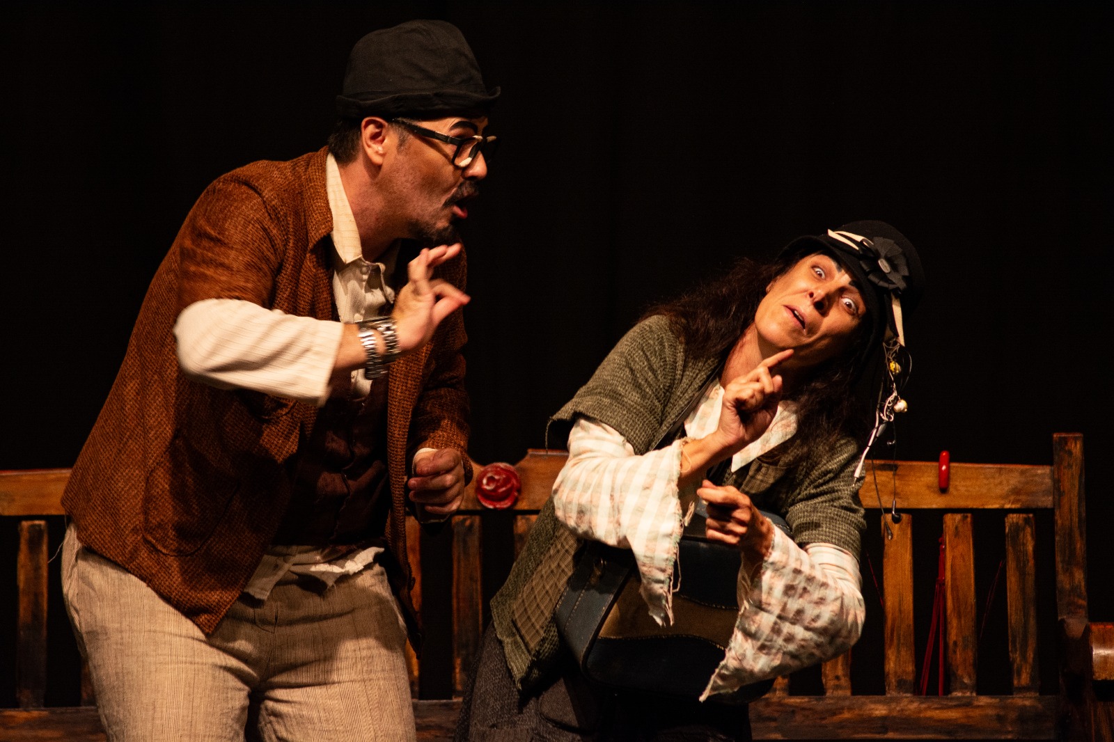 Espetáculo “Lesados” segue circulação gratuita e se apresenta na Arena Porão no dia 27